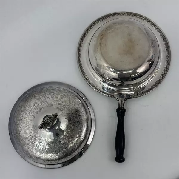 Vintage WM Roger & Sons Silverplated Spring Flower Chafing Dish And Lid 2075