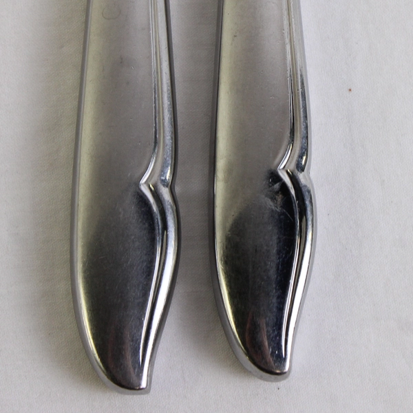 Lot of 2 Oneida Silver Oneidacraft Profile Stainless Pattern Dinner Knives 8.5"