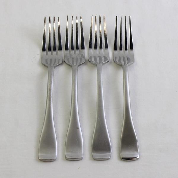 Lot of 4 Oneida Silver Surge Pattern Dinner Forks 7.75 Inches Long