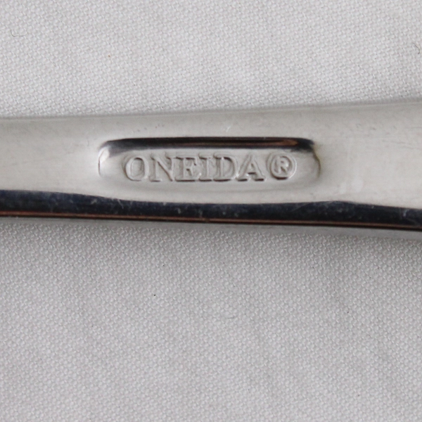 Lot of 4 Oneida Silver Surge Pattern Dinner Forks 7.75 Inches Long