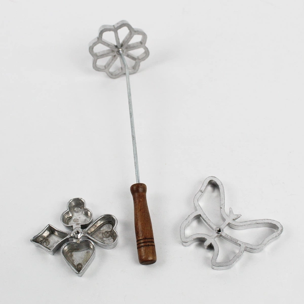 Lot of 3 Vintage Buñuelos Rosette Irons with Handle