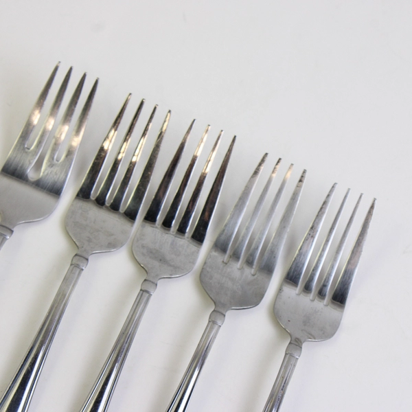 Lot Of 5 Cambridge Silver Allure Salad Forks Two Styles Indented & Non Indented