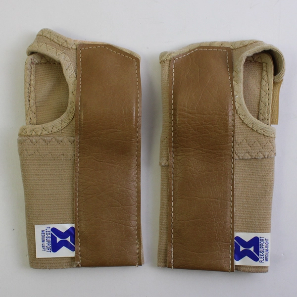 Set of 2 Flex-Support Size M Left and Right Wrist Brace Elastic and Faux Leather