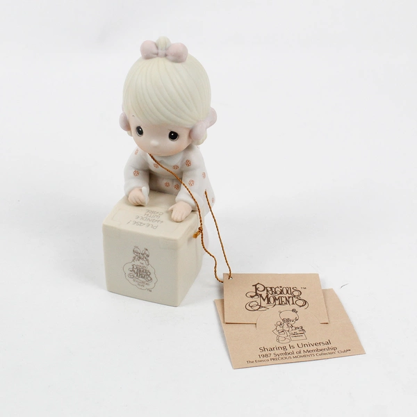 Enesco Precious Moments Collector Club Figure “Sharing Is Universal” 1987 E-0007
