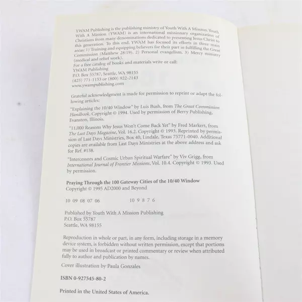 Praying Through the 100 Gateway Cities of the 10/40 Window Paperback Devotional