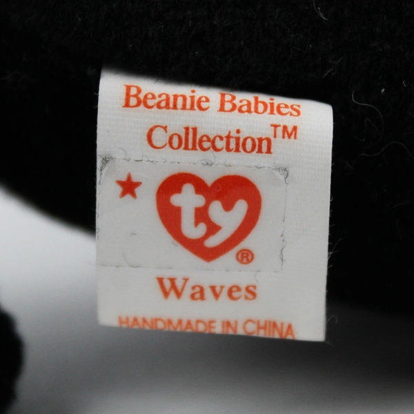 Ty Beanie Babies Waves 1996 Black/White Orca Whale With Tag Plush Toy