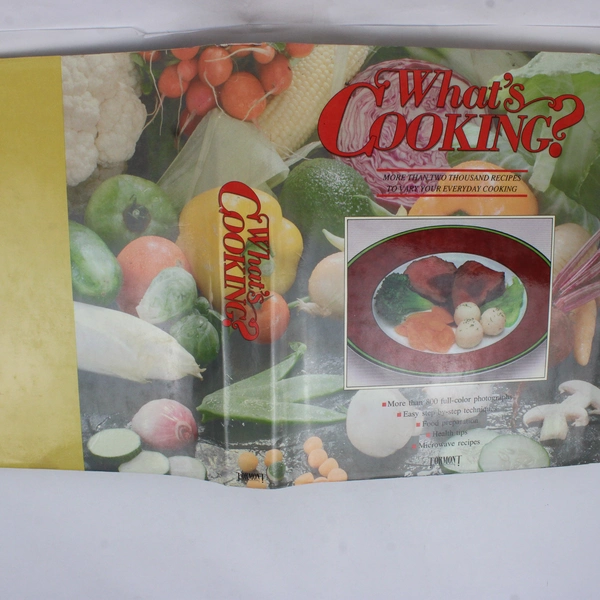 What’s Cooking? More than 2000 Recipes 1990 Hardcover Dust Jacket