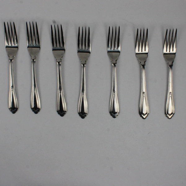 Lot of 7 Wallace Silver Montre Pattern Salad Forks 18/10 Stainless 7.25" Good