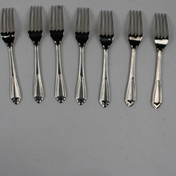 Lot of 7 Wallace Silver Montre Pattern Salad Forks 18/10 Stainless 7.25" Good