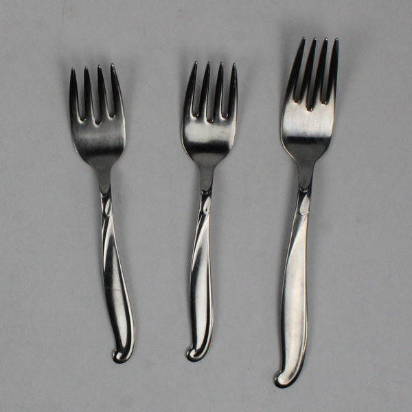 Lot of 3 Wallace Silver Modernaire Pattern 2 Salad & 1 Dinner Forks Stainless 