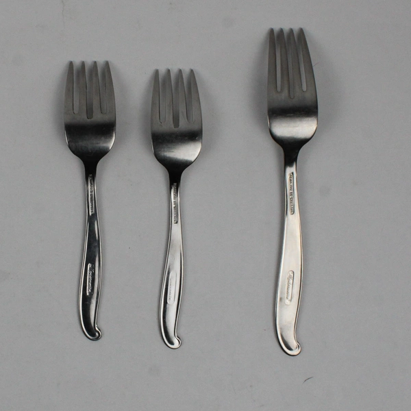 Lot of 3 Wallace Silver Modernaire Pattern 2 Salad & 1 Dinner Forks Stainless 
