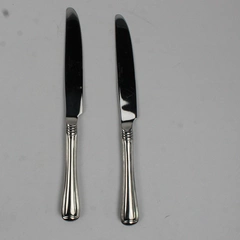 Lot of 2 Wallace Silver Monroe Pattern Dinner Knives 9.25 Inches Stainless Good