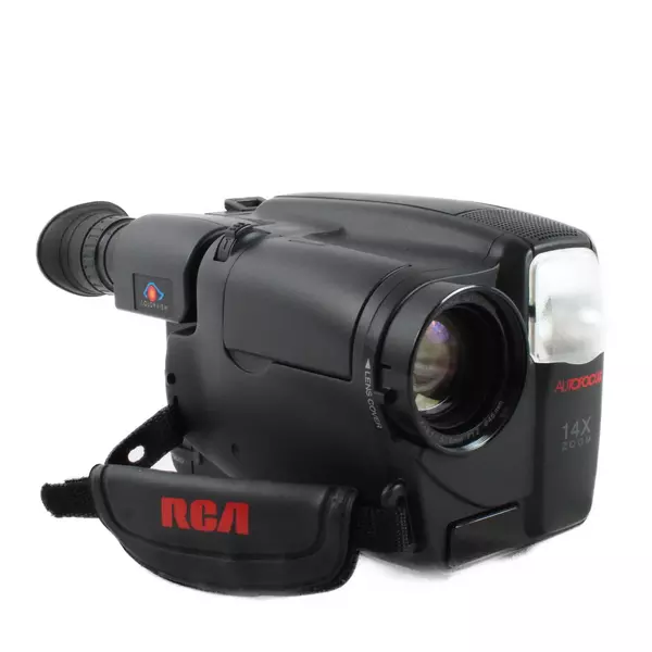 RCA Video Camcorder CC632 Small Wonder VHS Handheld Video Camera W/Case Battery 