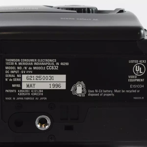 RCA Video Camcorder CC632 Small Wonder VHS Handheld Video Camera W/Case Battery 