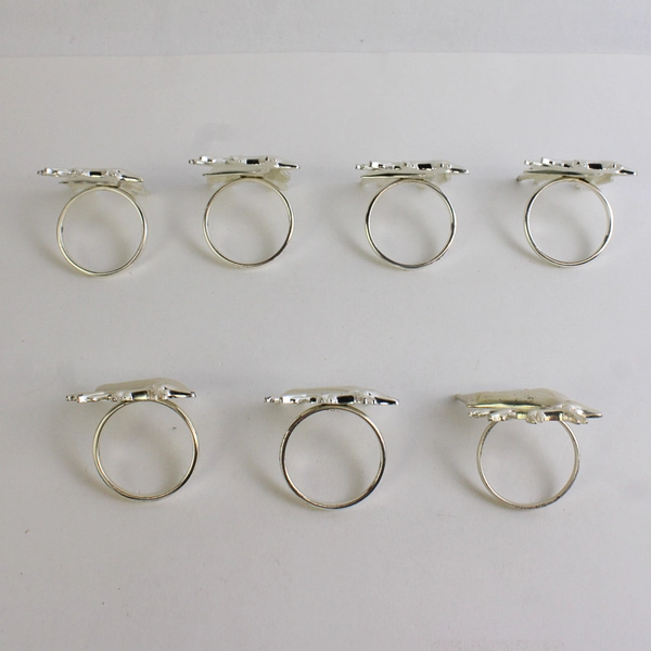 Lot Of 7 Matching Unbranded Metal Napkin Holder Rings Reindeer Shaped 3" Tall