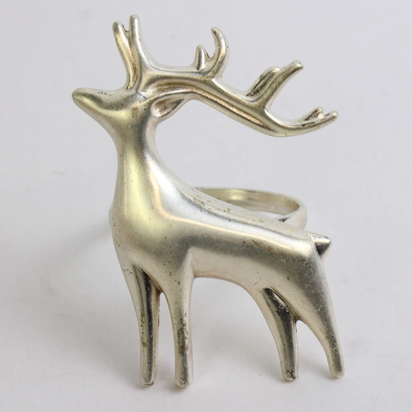 Lot Of 7 Matching Unbranded Metal Napkin Holder Rings Reindeer Shaped 3" Tall