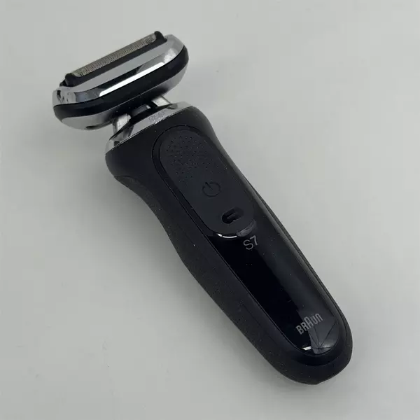 Braun S7 Razor with EasyClick Stubble Beard Trimmer Attachment