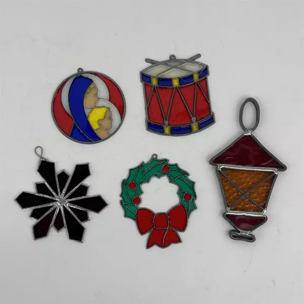 5 Vtg Stained Glass Christmas Ornaments Lantern Wreath Star Drum Madonna & Child