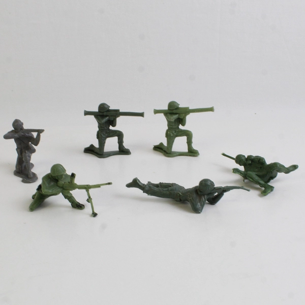 Unbranded Lot of 16 Vintage Army Men Various Figures and Poses