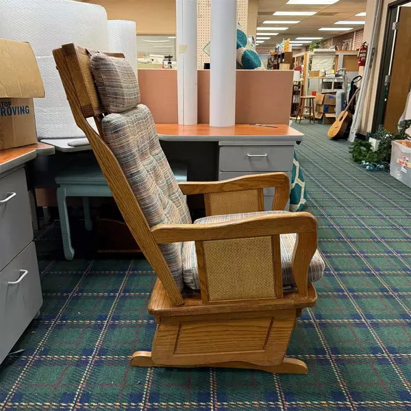 Towne Square Furniture Plaid Padded Rocking Chair Cushioned Seat 18" High