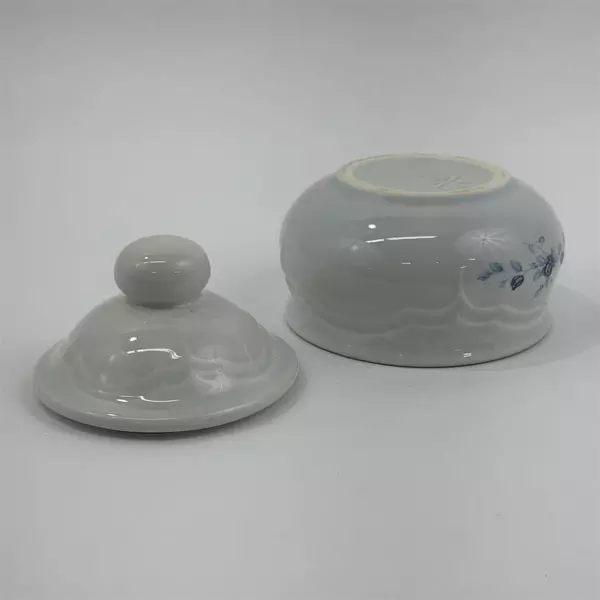 Pfaltzgraff Poetry Glossy Blue Rose Sugar Bowl