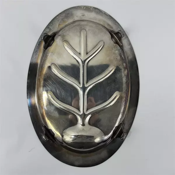 Benedict Silver Plated 15.5” Serving Meat Tray Platter Tree Well