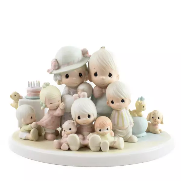 1984 Precious Moments Commemorative Figurine God Bless Our Years Together #12440