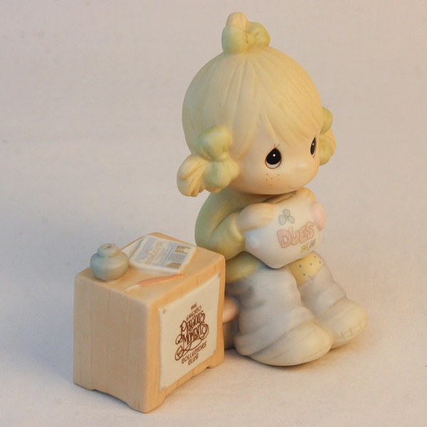 Enesco Precious Moments Collectors Club Figure “Join In On Blessing” 1983 E-0404