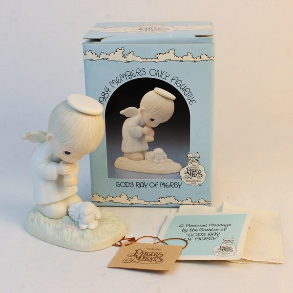Enesco Precious Moments Collectors Club Figure “God's Ray Of Mercy” 1983 PM-841