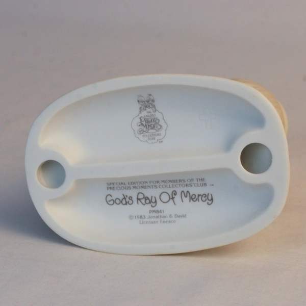 Enesco Precious Moments Collectors Club Figure “God's Ray Of Mercy” 1983 PM-841