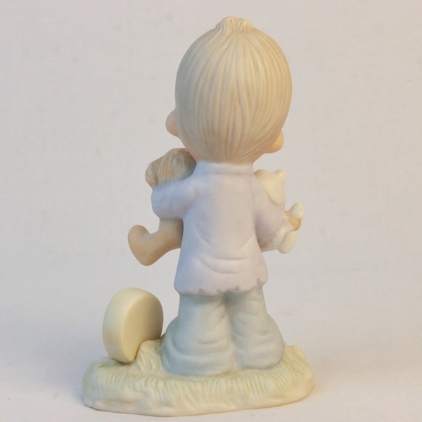 Enesco Precious Moments Figure “Blessed Are The Peacemakers” 1979 E-3107