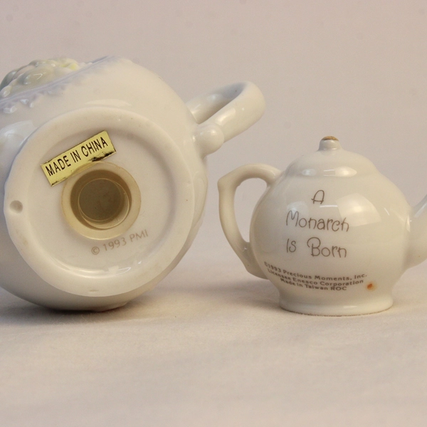 Enesco Precious Moments Figure “Girls Having Tea” Salt & Pepper Shakers #301493