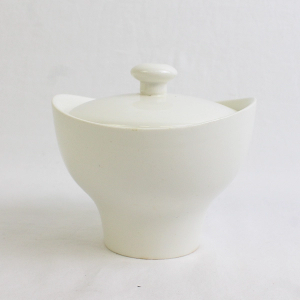 2 Piece Set Modern Style White Ceramic Sugar Bowl and Creamer