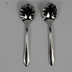 Lot Of 2 Wallace Silver Modern Thread Pattern Sugar Shell Spoon 18/10 SS 6"