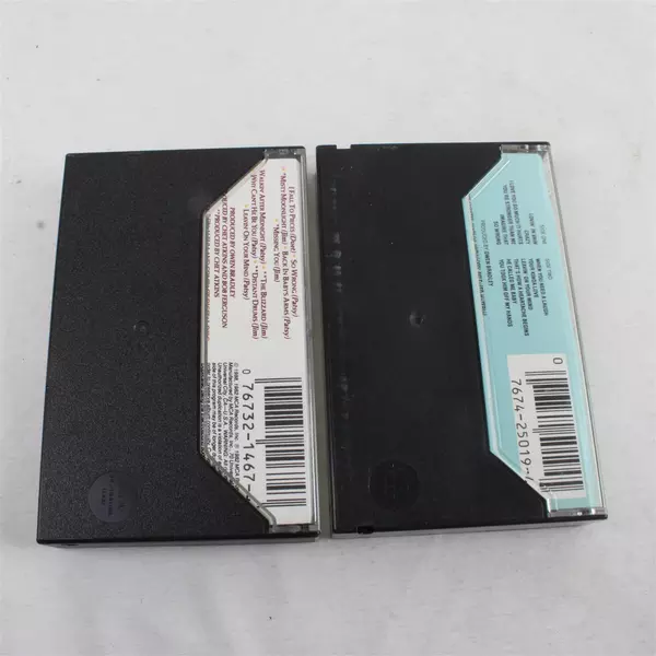 Lot of 2 Patsy Cline & Jim Reeves Cassettes Remembering / Songwriter's Tribute