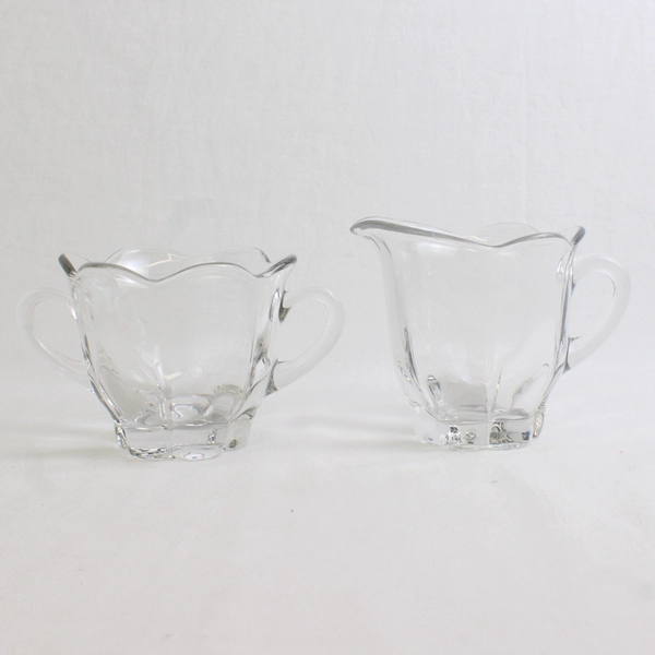 Lot Of 2 Matching Unbranded Clear Glass Creamer And Sugar Set Flower Design