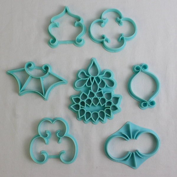 Set of 7 VTG 1972 Wilton Plastic Pattern Press Cake Decorating Pieces