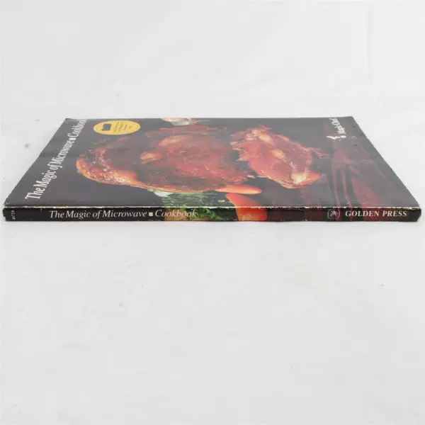 The Magic of Microwave Cookbook by Magic Chef Paperback