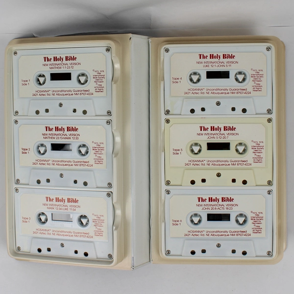 The Bible on Cassette NIV New Testament 12 Tapes Hosanna