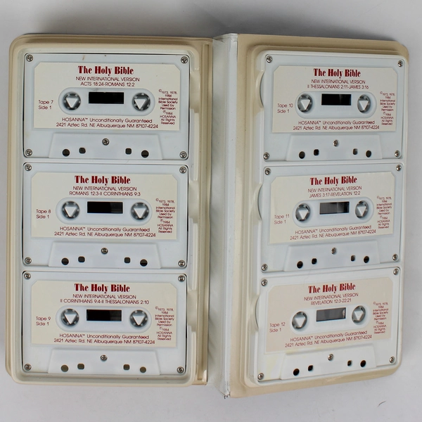 The Bible on Cassette NIV New Testament 12 Tapes Hosanna