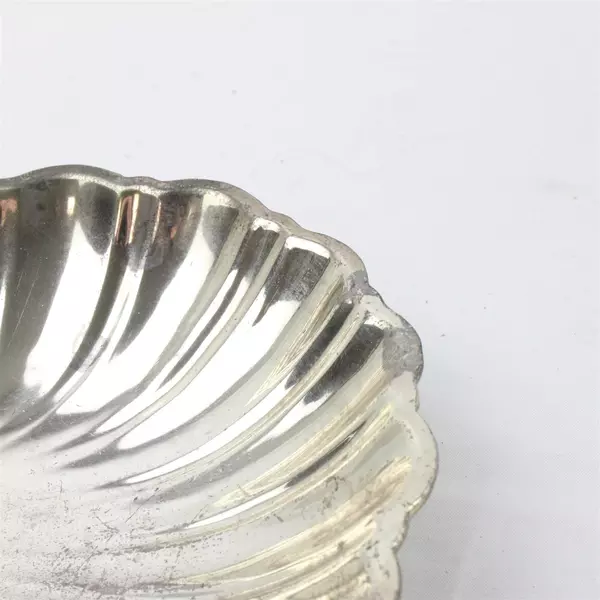 Vintage Silver Plated Shell Trinket Dish Scalloped Edge 6" Jewelry Tray
