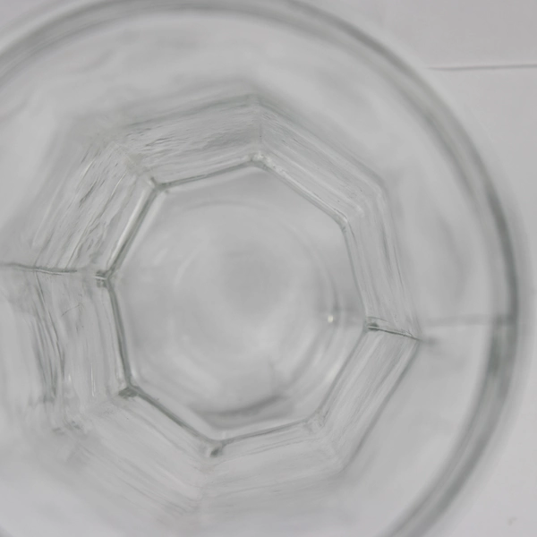 Lot Of 2 Matching Unbranded Clear Glass Decorative Vases Tulip Shaped  10" Tall