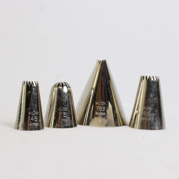 Lot of 7 Vintage Wilton Stainless Icing Nozzles