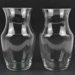 Lot Of 2 Matching Unbranded Clear Glass Decorative Bouquet Style Vase 9.25" Tall