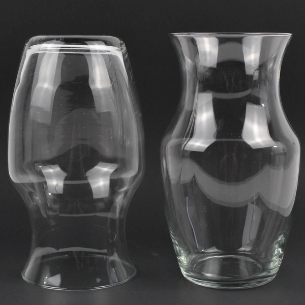 Lot Of 2 Matching Unbranded Clear Glass Decorative Bouquet Style Vase 9.25" Tall