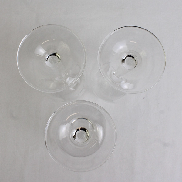  Lot Of 3 Matching Unbranded Clear Glass Standard Wine Glasses 9" Tall
