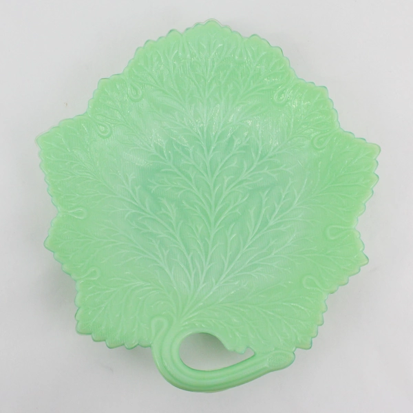 Vintage Fenton Jadeite Lettuce Leaf Plate 10.5"