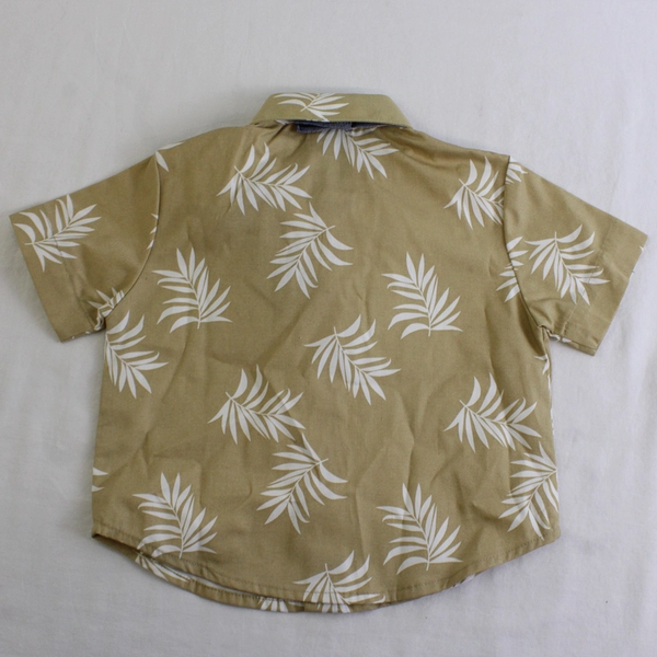 Tommy Hilfiger Beige and White Palm Frond Pattern Button-Up Boys' Size 12M