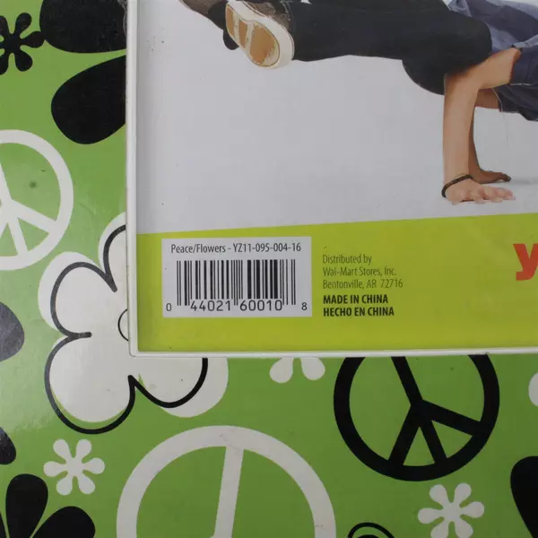 Your Zone 4x6 Peace Sign & Flowers Hanging Picture Frame Green Black White