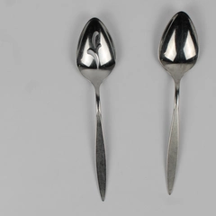 Set of 2 Oneidacraft Deluxe Stainless Wintersong Serving Spoons